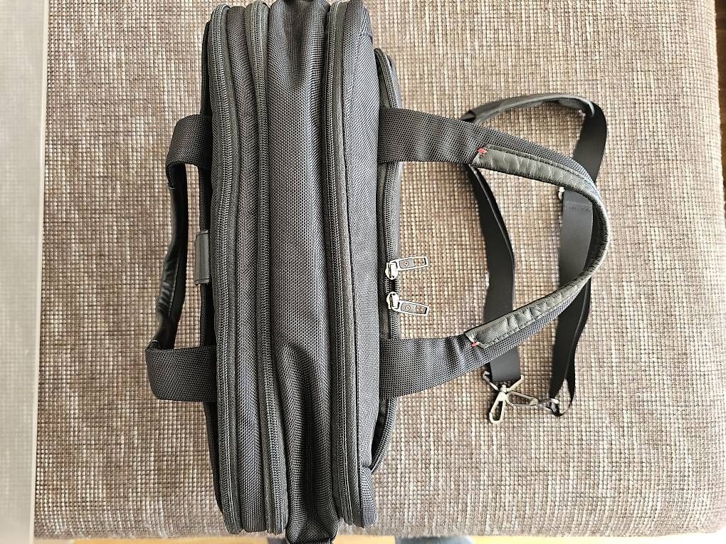 Valigie & Borse: Samsonite Business Laptoptasche  Top Zustand – Usato da Zürich venduto da Trunks02 1