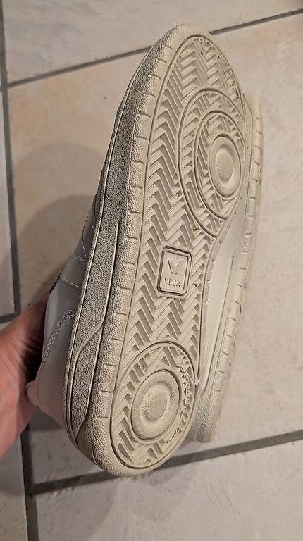 Veja Scarpe da donna: Neuwertige Veja Sneaker Gr.39 – Usato da Reigoldswil venduto da vio_bz68 2