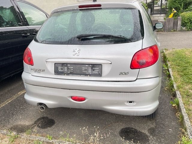 Peugeot Automobili: PEUGEOT   206 1.4 i – Usato da Dietikon venduto da Conborno 2