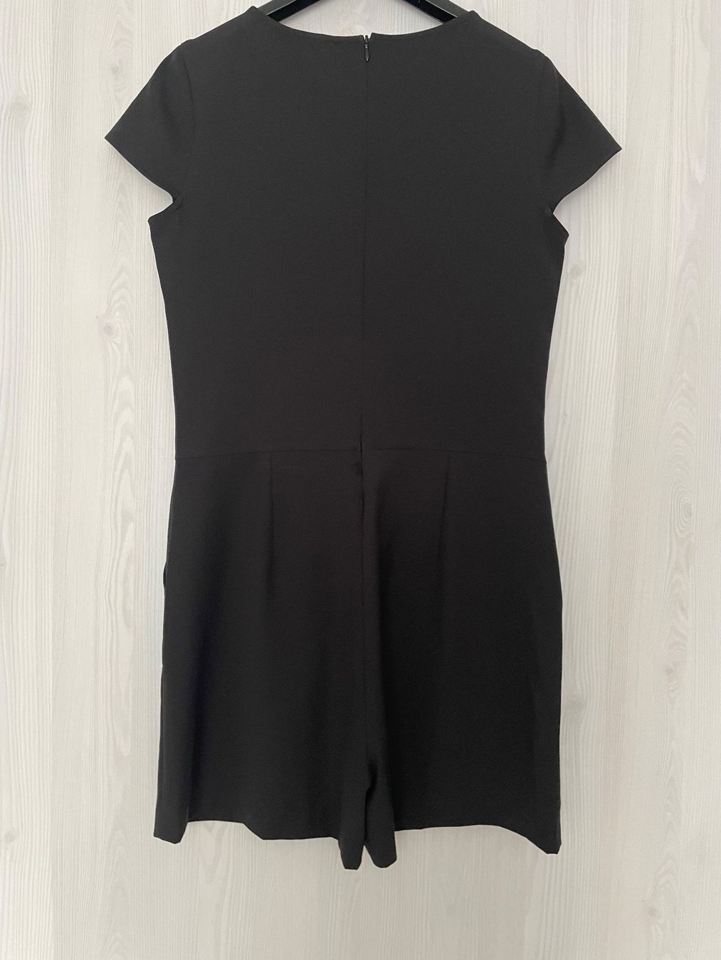 Liu Jo Tute: Jumpsuit Liu Jo neu! – Nuovo (secondo la descrizione) da Unteriberg venduto da fae_2gz2 2