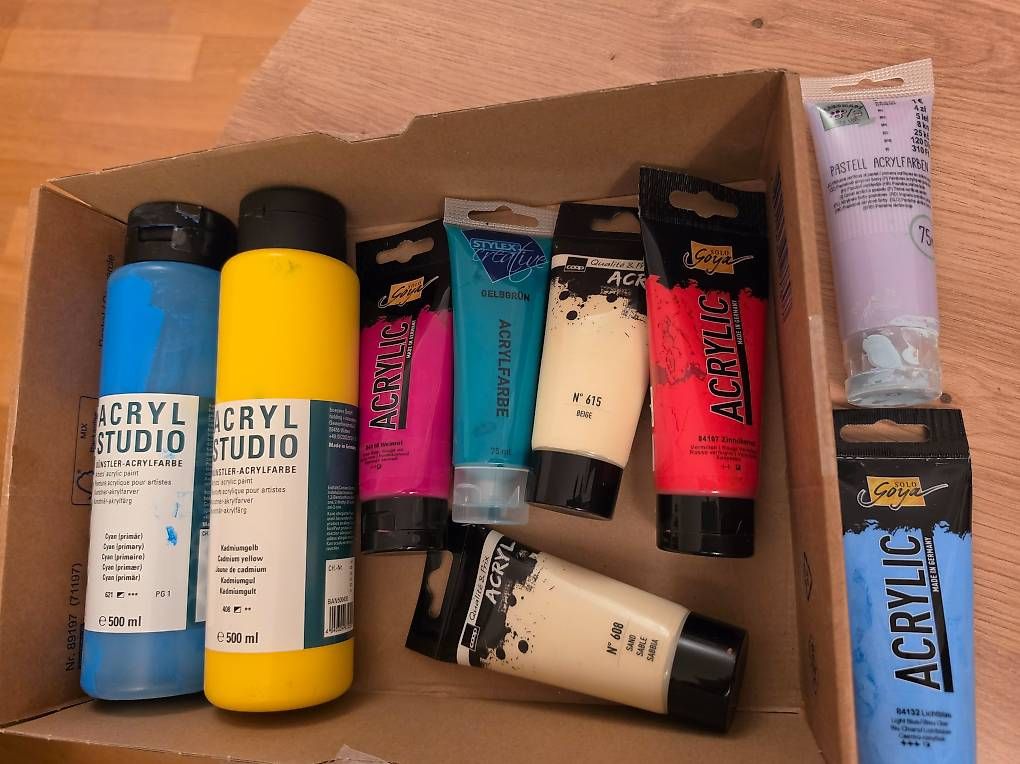 Farben: Acrylfarben Occasion – Gebraucht aus Winterthur von Christinakim