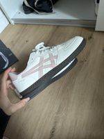 Asics Skyhand weiss/rosa Grösse 41.5