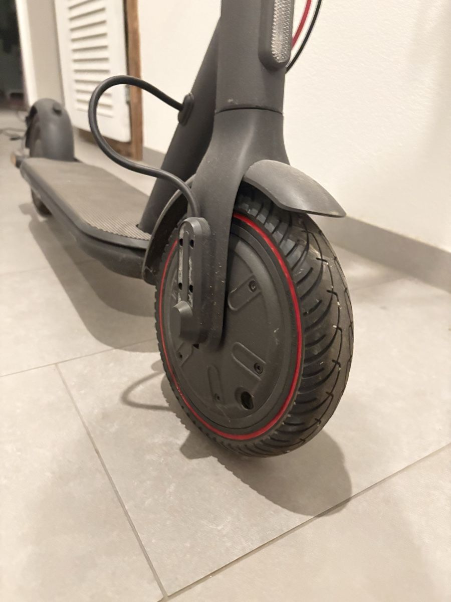 Scooter: Xiaomi E-Scooter lite 4 Swiss edition – Usato da Jegenstorf venduto da Eloim18 2