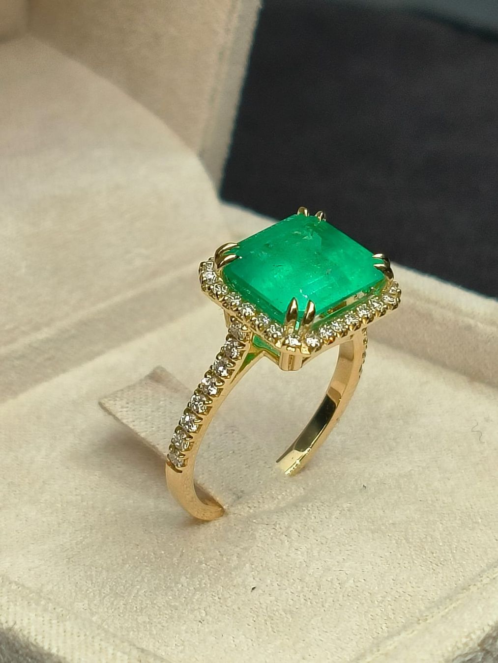 Bagues: Bague Solitaire Émeraude – Neuf avec emballage d'origine à La Chaux-de-Fonds par curtitswisswatches 5