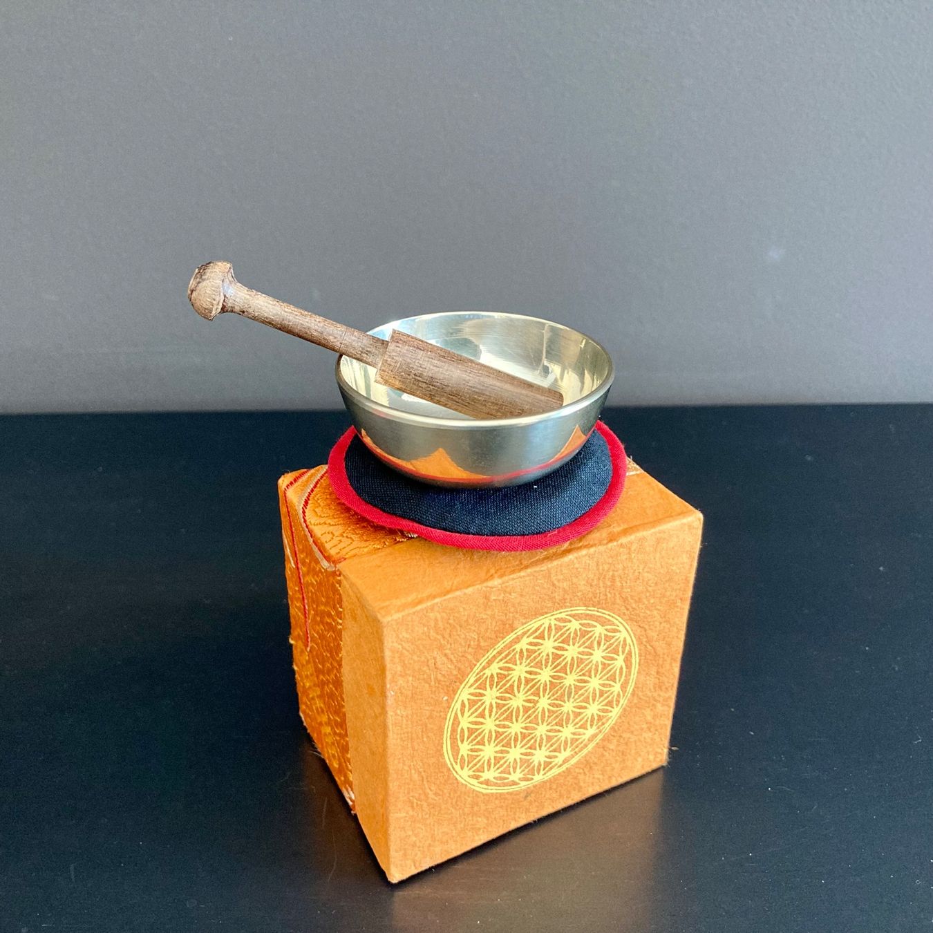 Strumenti musicali: Mini-Klangschale «Blume des Lebens» – Nuovo e nell'imballaggio originale da Aarau venduto da sonantro 3