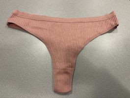 Hübscher String Tanga in Altrosa, Grösse L - NEU!