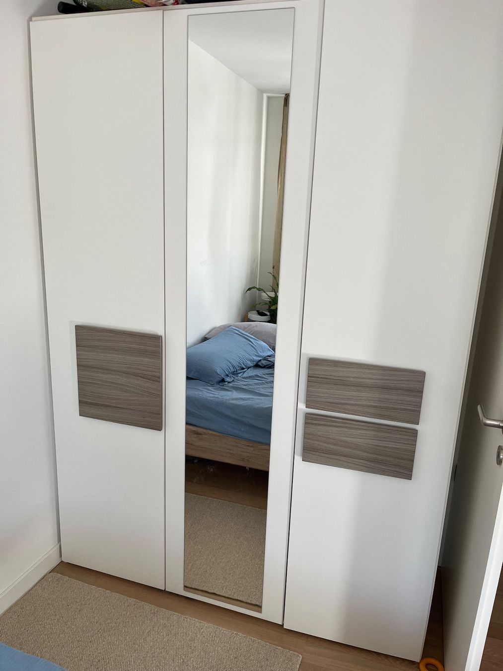 Garderobe: Kleiderschrank – Gebraucht aus Winterthur von e_u_f8l2