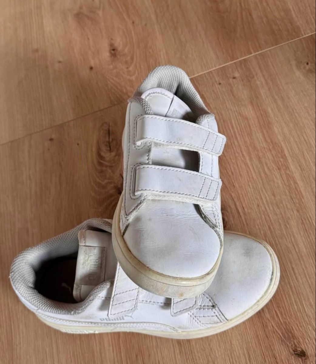 Puma Scarpe da uomo: Baskets Puma blanches à scratch, taille 34 parfaites! – Usato da La Chaux-de-Fonds venduto da Sabinchenn 1
