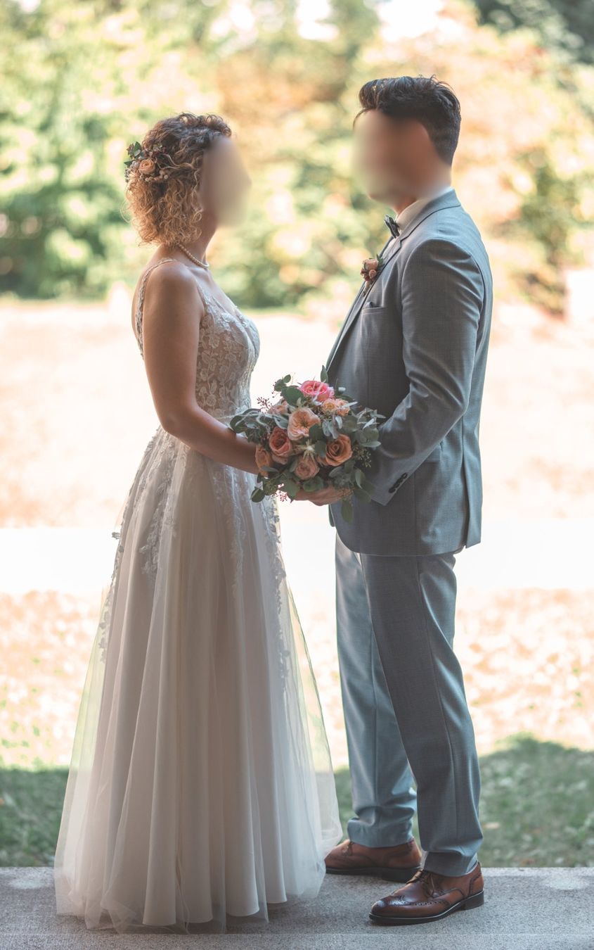 Kleider: Secondhand Brautkleid von Demetrios, Grösse 38 – Gebraucht aus Brunnen von Herzig-Brautmode 3