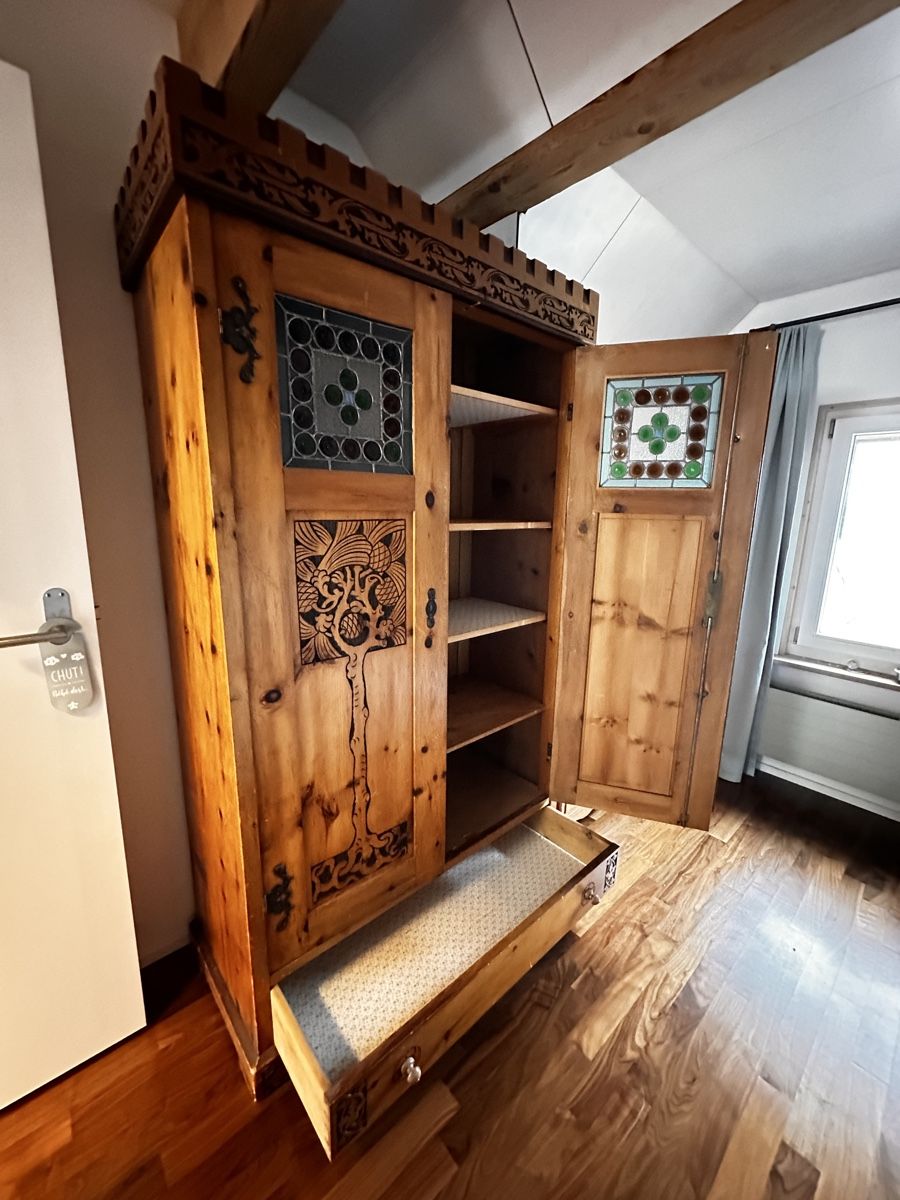 Armadi: Alter Bauernschrank mit Kommode – Usato da Weinfelden venduto da obr_hb6x 1