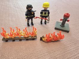 Figurines Pompiers Playmobil avec accessoires comme neuf