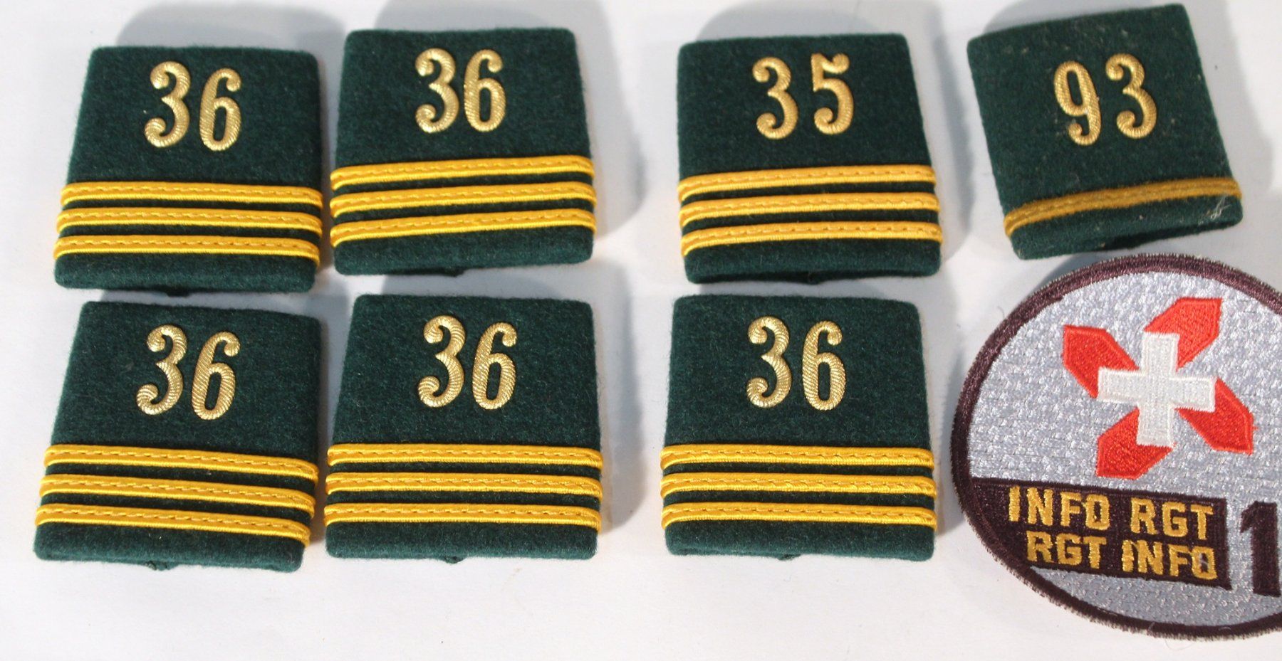 Schweizer Armee Uniformi: Offiziersgürtel Schweizer Armee Patten Hauptmann + Abzeichen – Usato da Zürich venduto da Auctionata 5