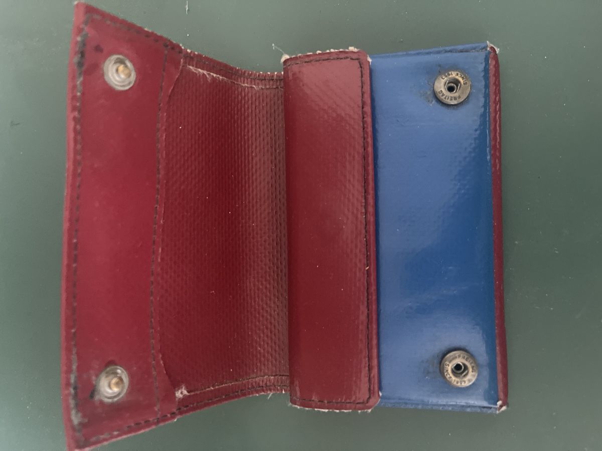 Freitag Portafogli: Freitag Portemonnaie dunkelrot-blau – Usato da Allschwil venduto da mpant02 1