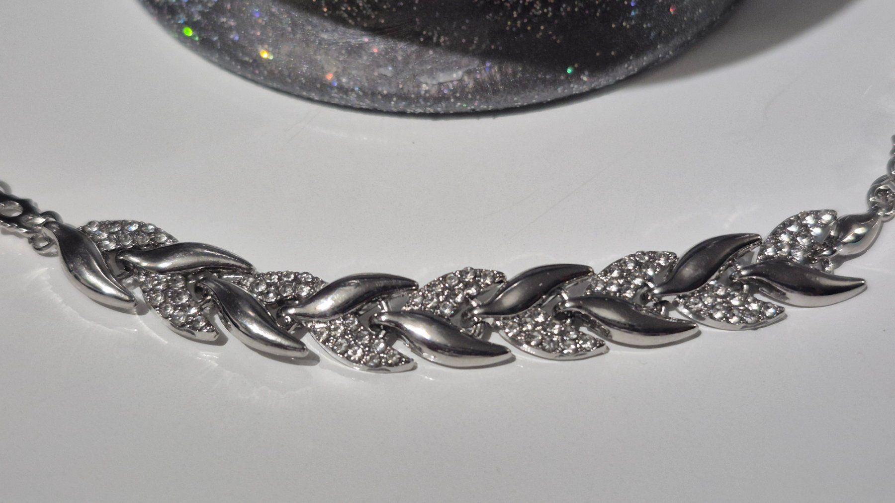 Bracciali & Braccialetti: Bracciale da donna con strass argento nuovo – Nuovo (secondo la descrizione) da Giubiasco venduto da Stefaniav 1