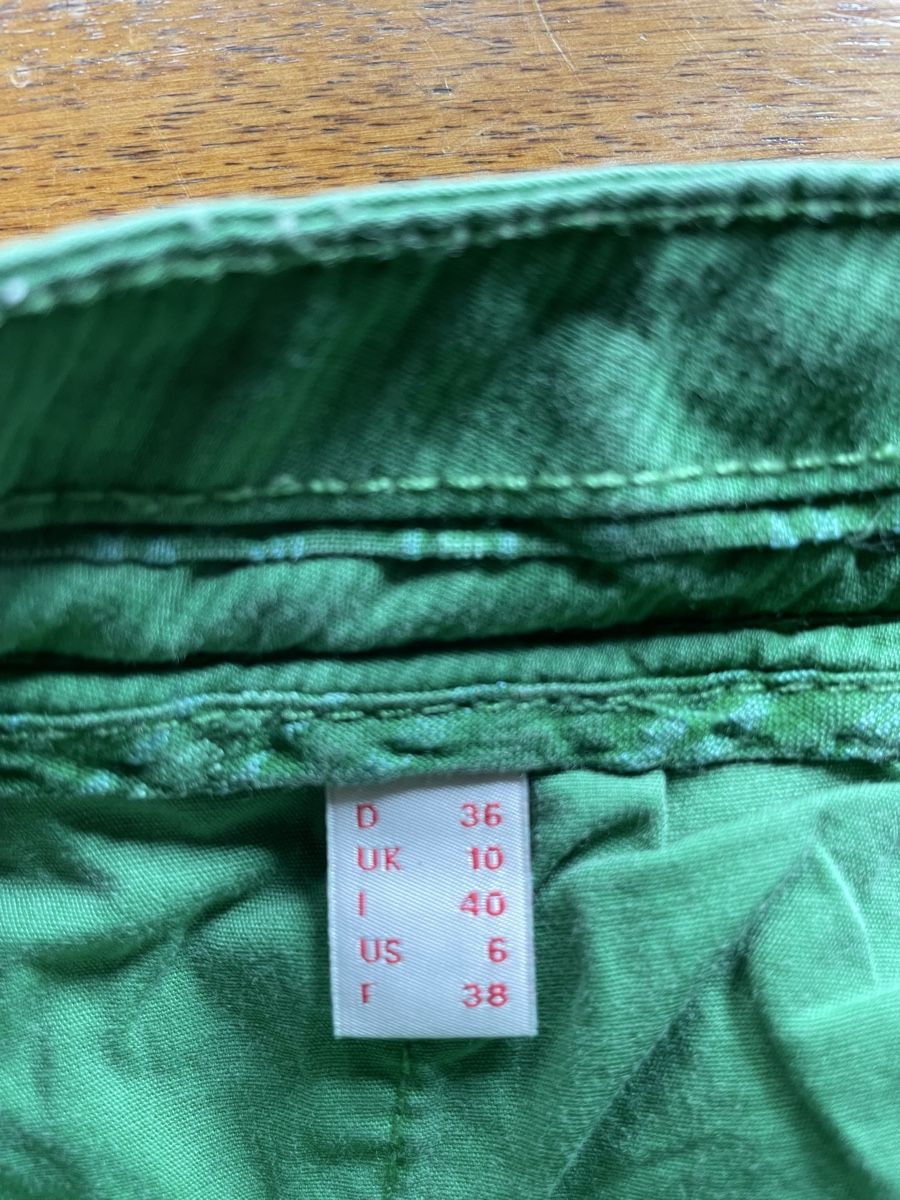Esprit Pantaloni: Esprit Sommerhose 36 grün – Usato da Bertschikon Gossau venduto da kel_wf2y 6