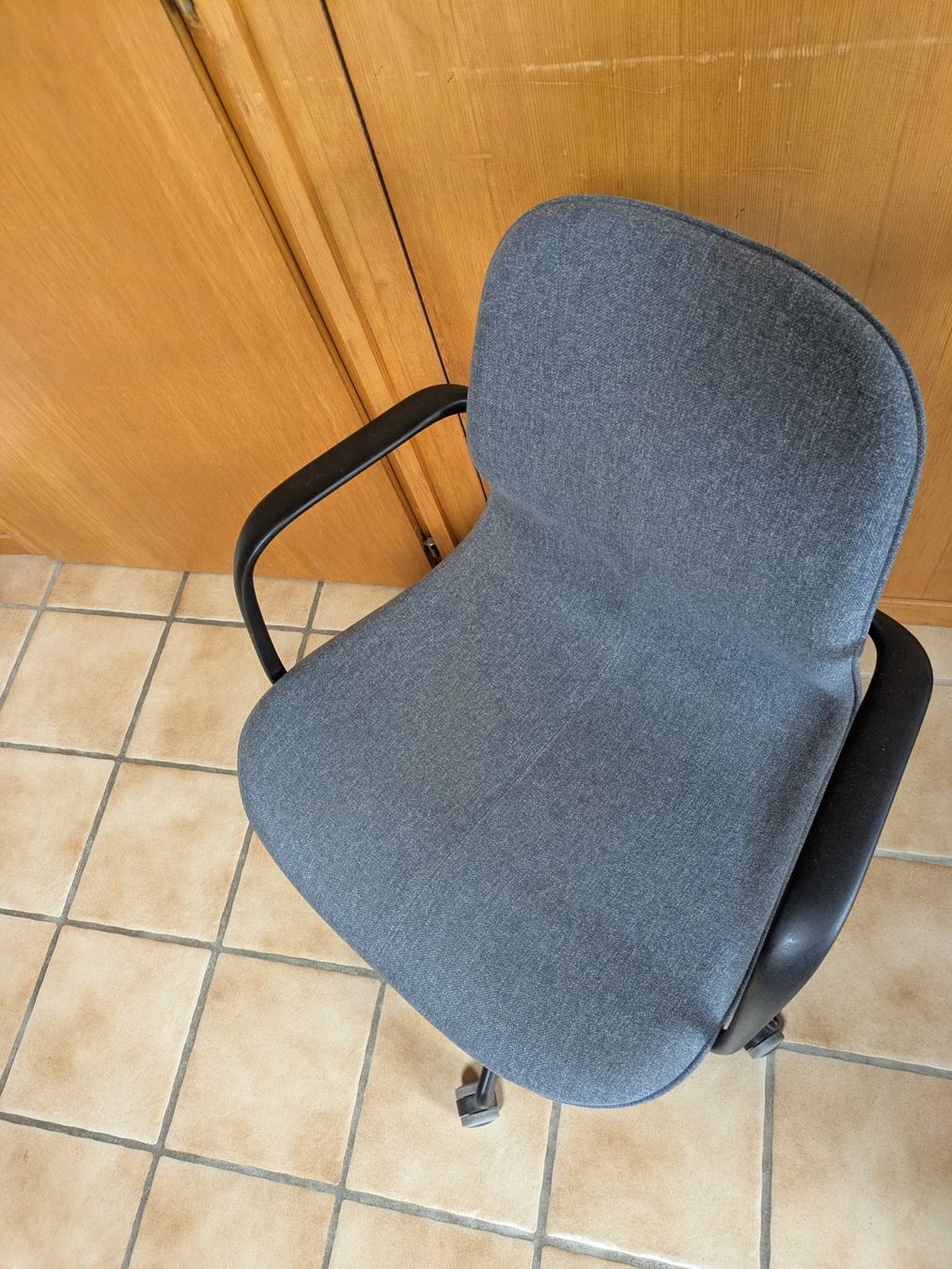 Ikea Stühle: Chaise de bureau IKEA – Gebraucht aus Arbaz von nao_5ljw 1