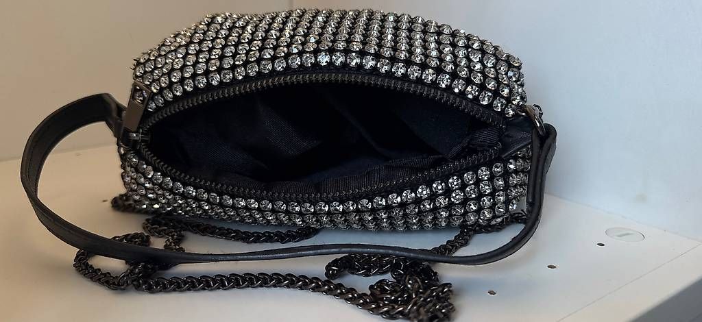 Borse da donna: Ravissante pochette souple – Usato da Biel/Bienne venduto da secondstore 4