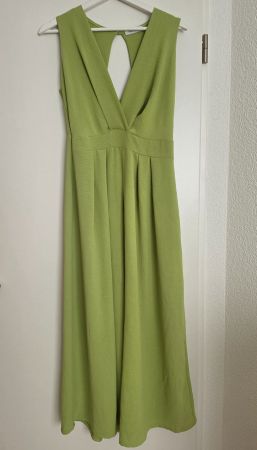 Sommerlicher Jumpsuit in hellem Gruen, Gr.M