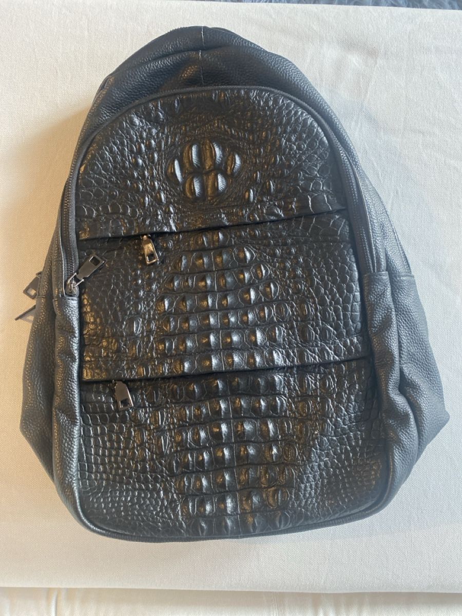 Zaini: Echtlederrucksack in schwarzer Kroko-Optik, NEU! – Nuovo (secondo la descrizione) da Bern venduto da YanickZ