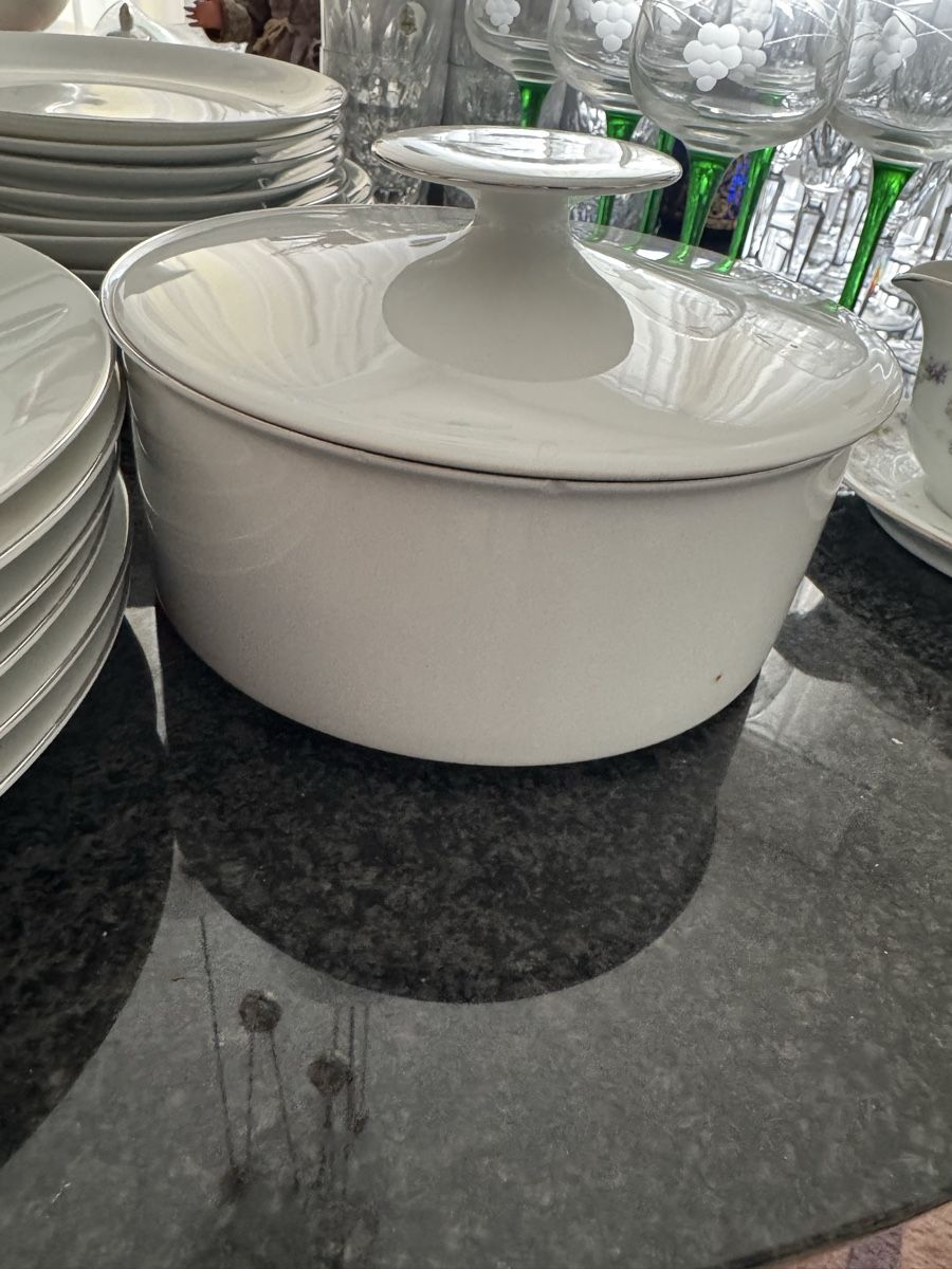 Set di piatti: Porzellanset schlicht mit Silberrand – Usato da Aesch BL venduto da Bia1 3