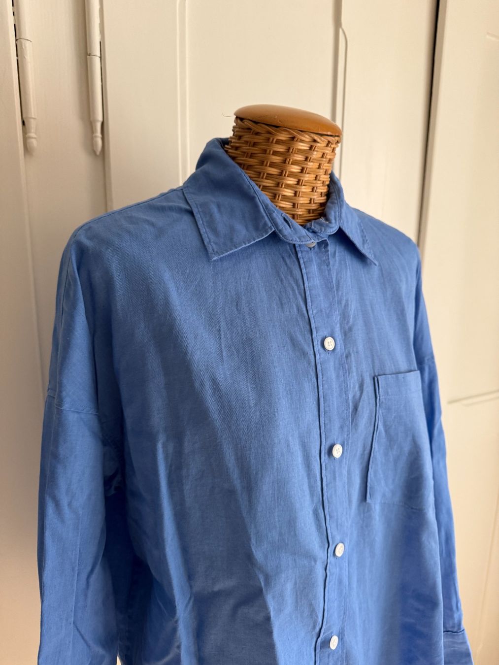 H&M Camicette: Leinen-Mix Bluse hellblau oversized S – Usato da Zürich venduto da Diazaio 1