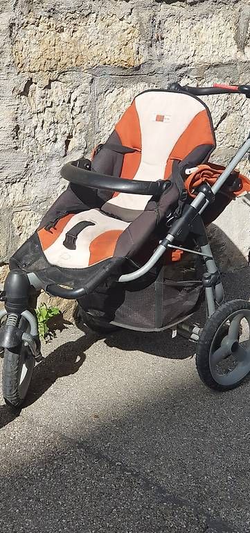 Kinderwagen: Poussette trio Bébé Confort High Trek – Gebraucht aus St. Imier von Lautar_Vega