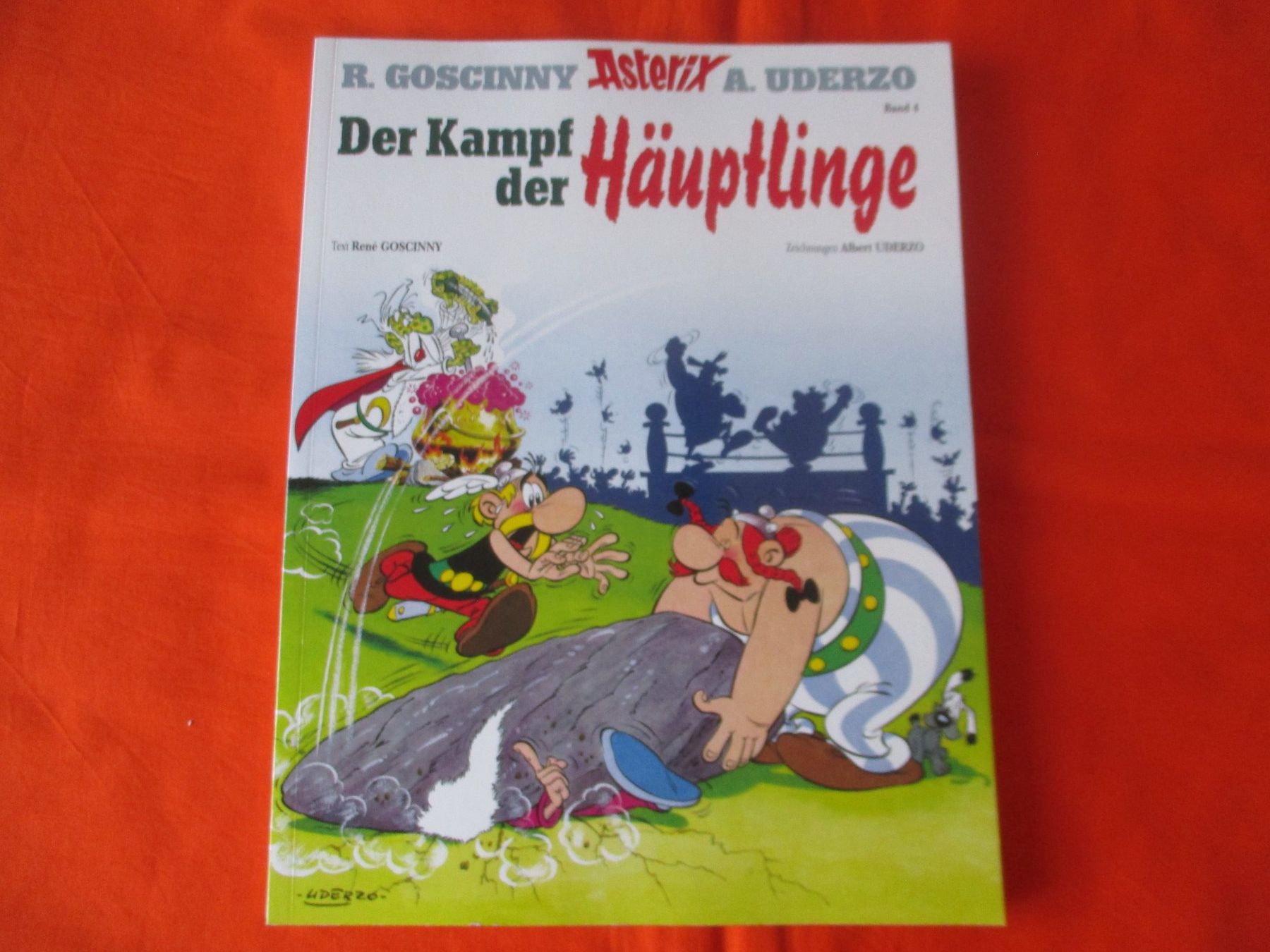 Fumetti: Comic Asterix Band 4 – Usato da Birsfelden venduto da alles-muss-raus
