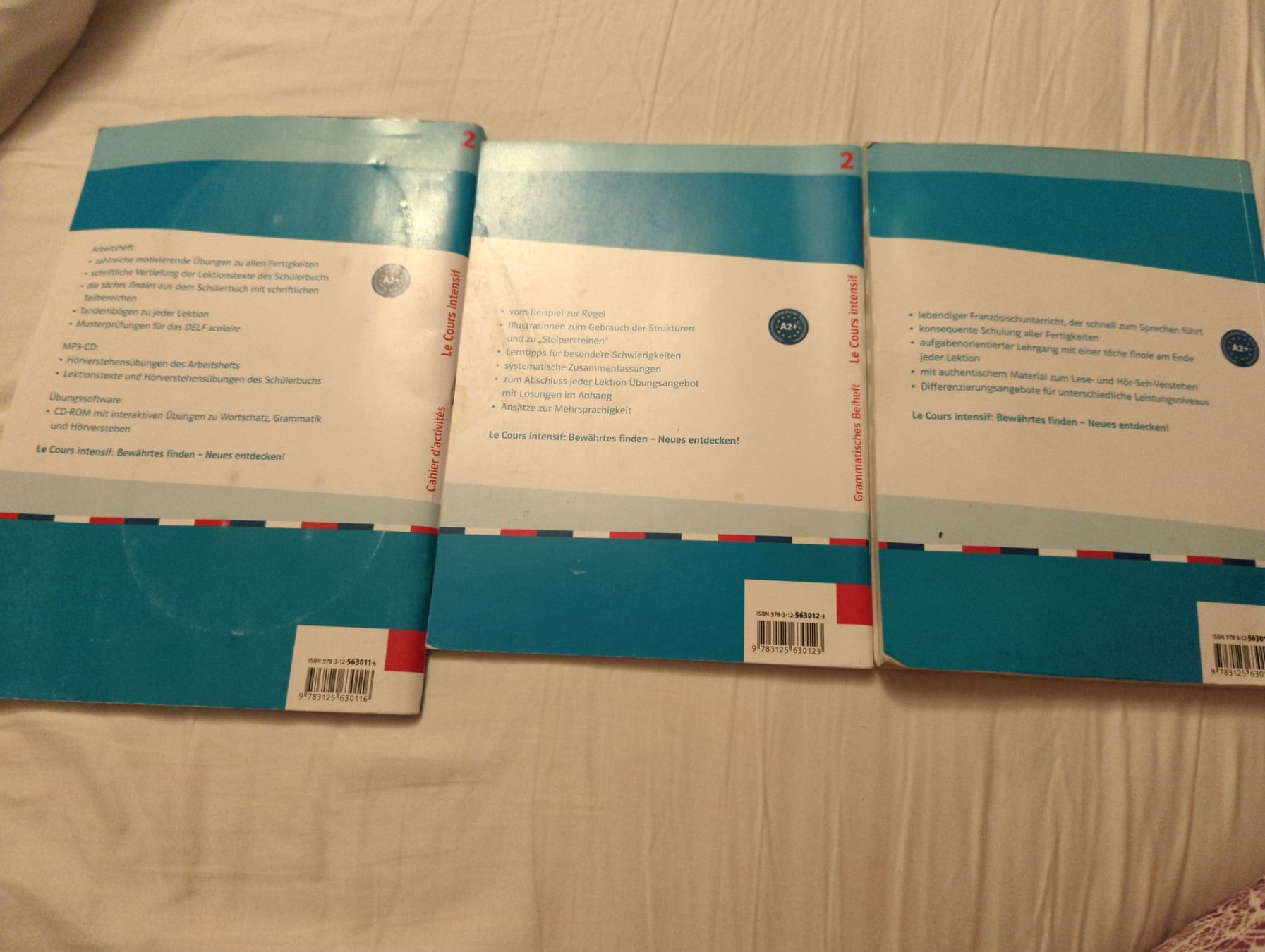 Livres: Le Cours Intensif 2 Français – D'occasion à Dierikon par Jolie 1