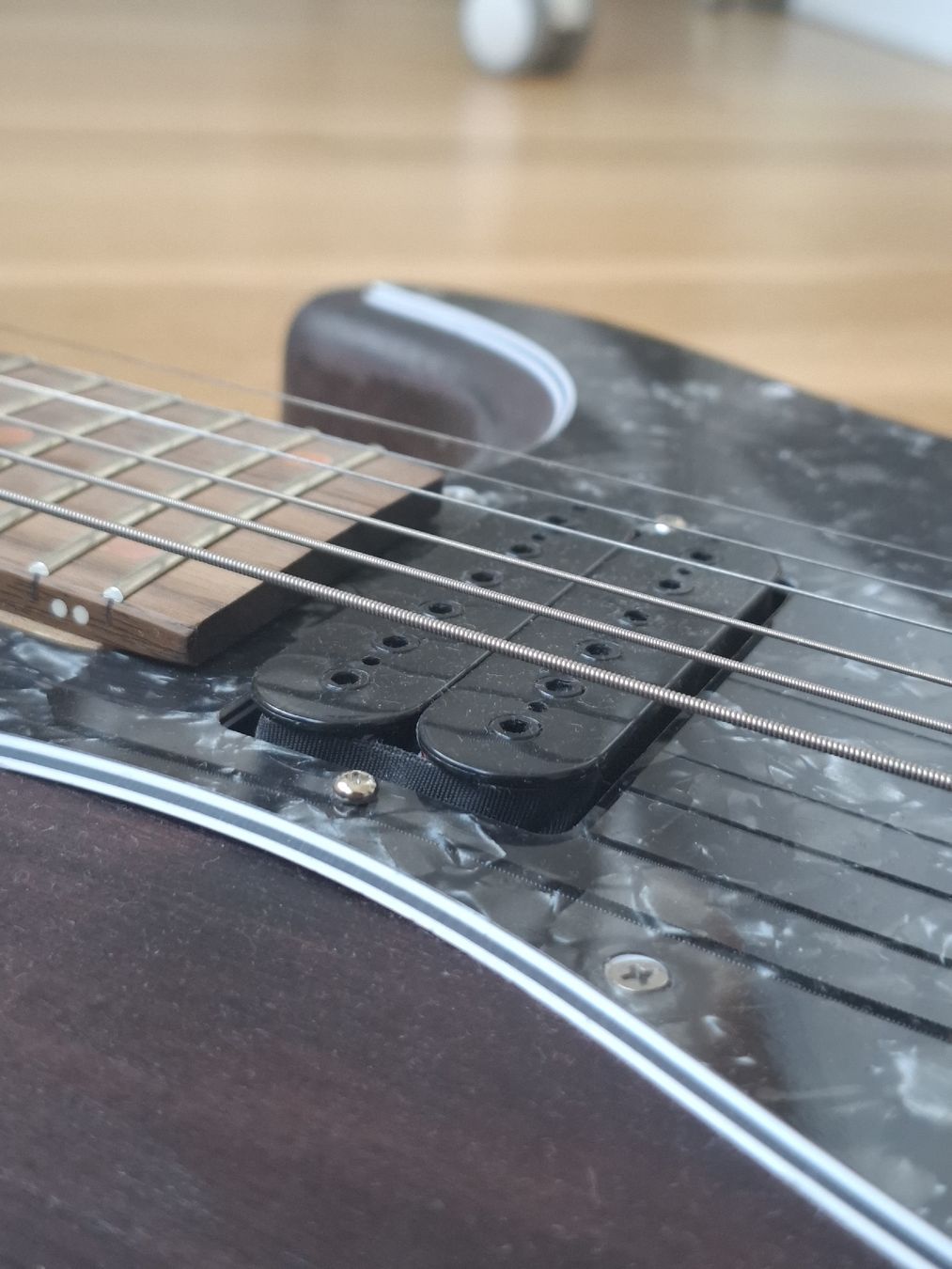 Instruments de musique: Selbst gebastelte E-Gitarre - Dekoelement – D'occasion à Aadorf par Timzanetti 4