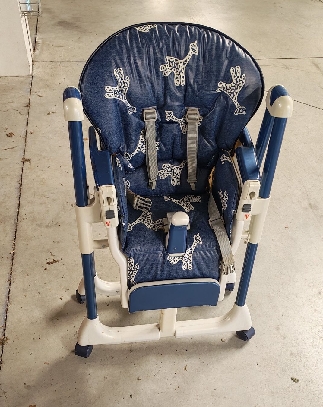 Hochstühle: chaise haute – Gebraucht aus Anzère von nello04 1