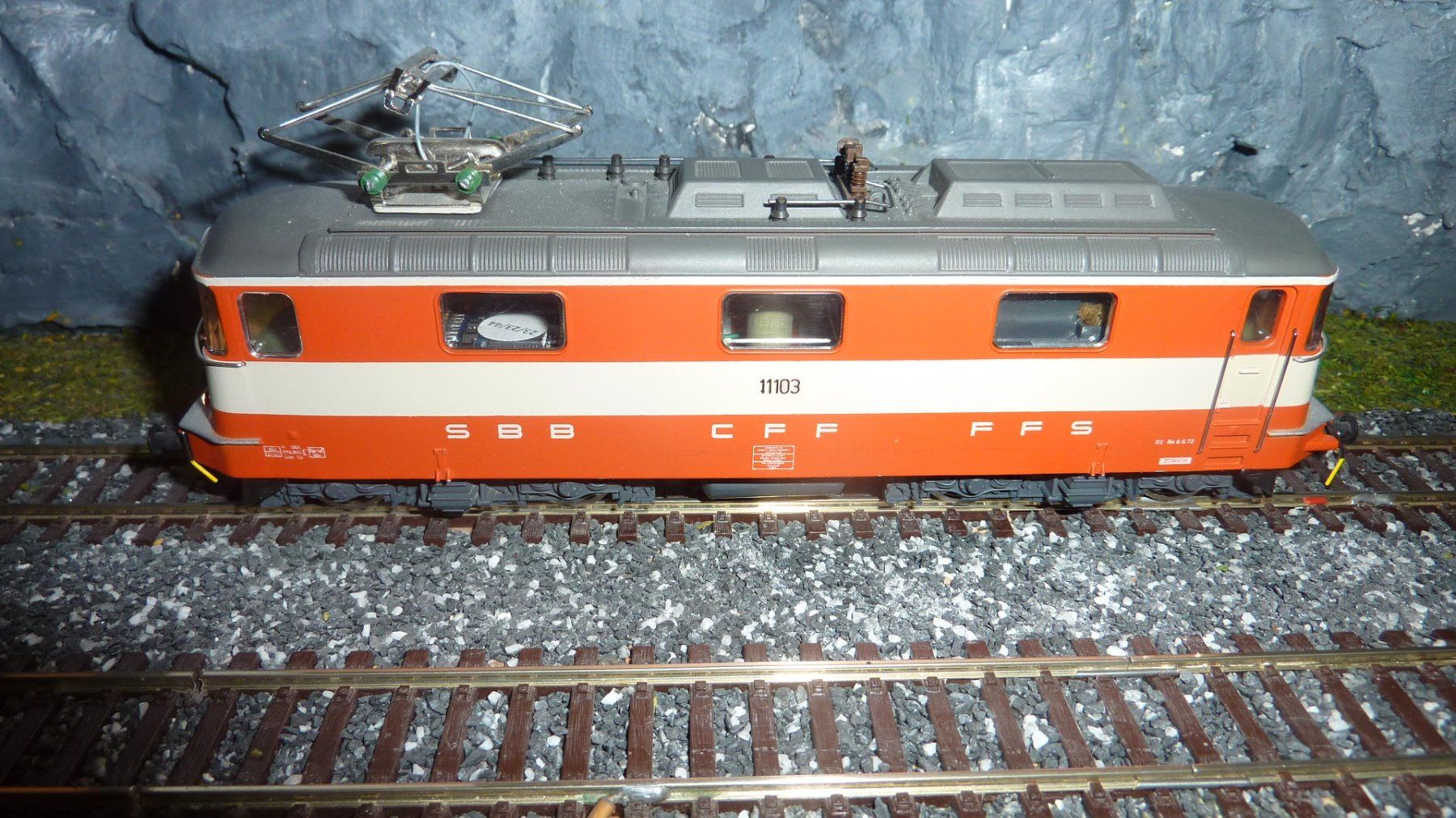 Hag Modellini di ferrovie: Hag Re 4/4'' Swiss Express, Digital Licht 3/1 – Usato da Halten venduto da 079kaid1