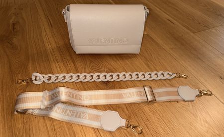 Mario Valentino Tasche