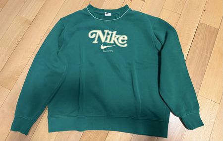 Grüner Nike Pullover 