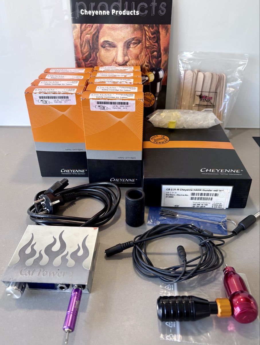 Tutte le macchine: Tattoo Maschine, Cheyenne Thunder, Netzteil Catpower 2 &div – Usato da Zürich venduto da 123luna