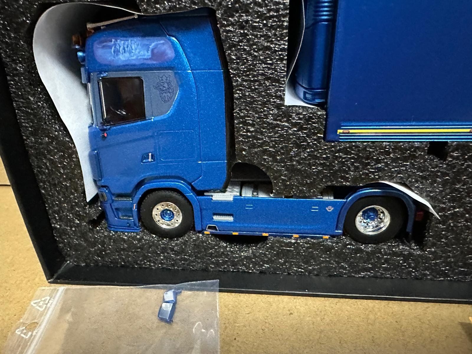 WSI Models Kit di modellismo & Modellini statici: WSI Scania Kees van der Meer – Difettoso da Dagmersellen venduto da FBM-Bacheli 1