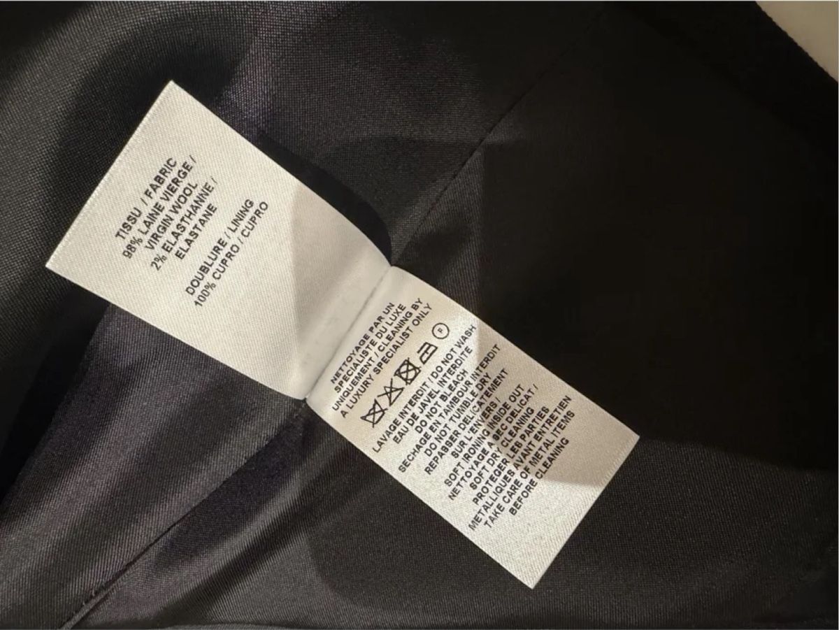 Alaia Giacche: Alaia Black Cropped Jacket - Wide Lapel, Size 38 – Nuovo (secondo la descrizione) da Zürich venduto da mpa_bd2d 3