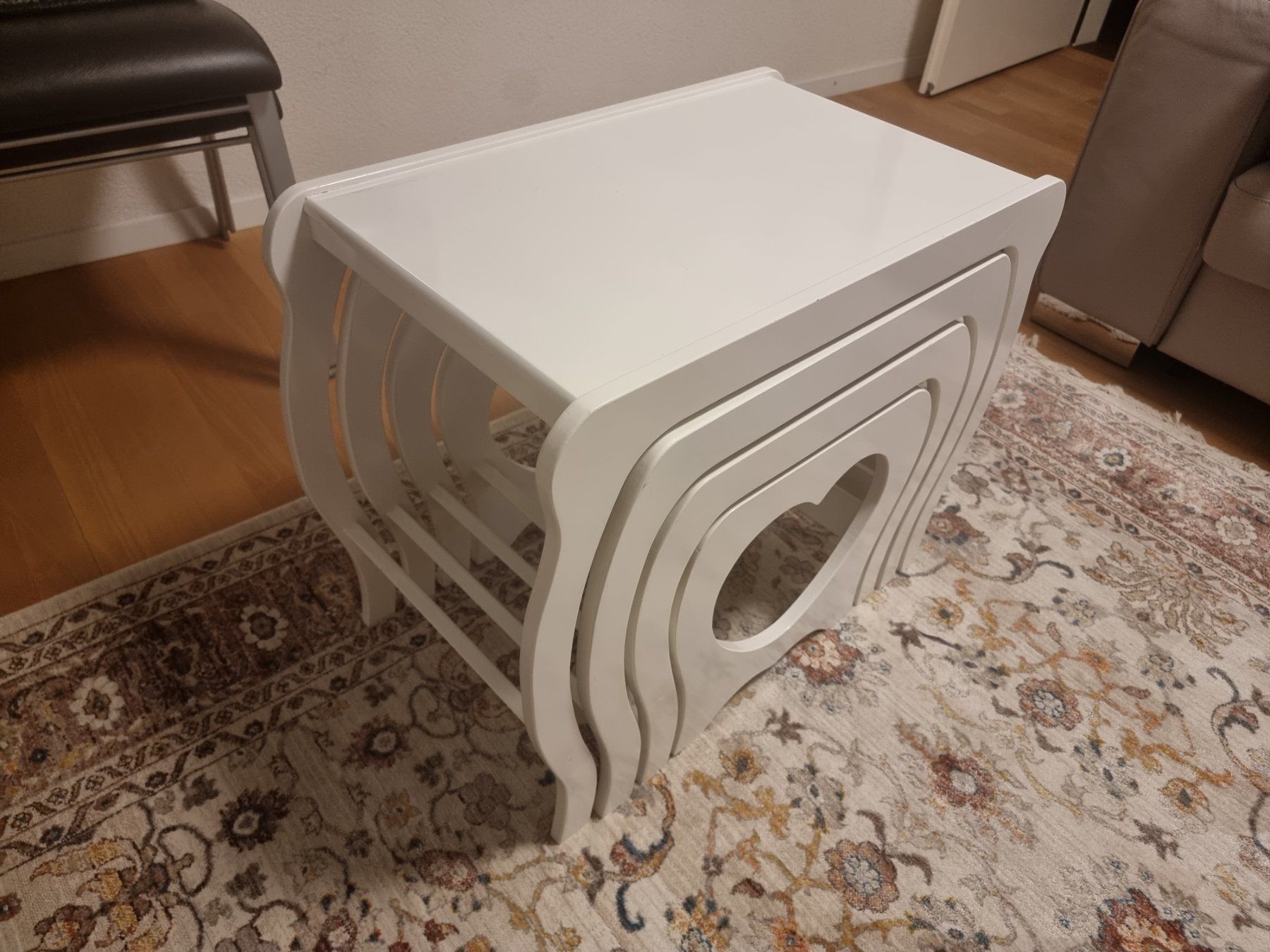 Set di tavolo e panche: Weiss Beistelltisch Set 4 Stück – Usato da Hettlingen venduto da osm_t6zs 1