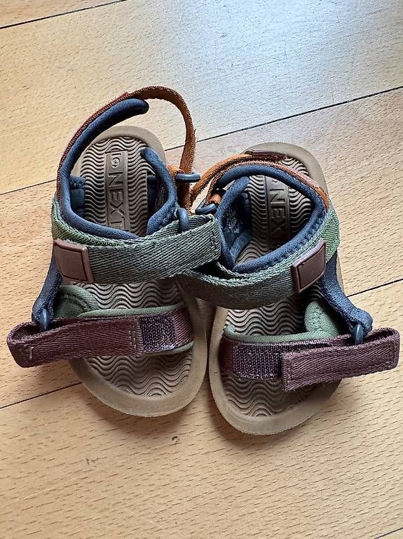 Next Scarpe da uomo: Sandalen Next Grösse 23 – Usato da Zürich venduto da designloverin