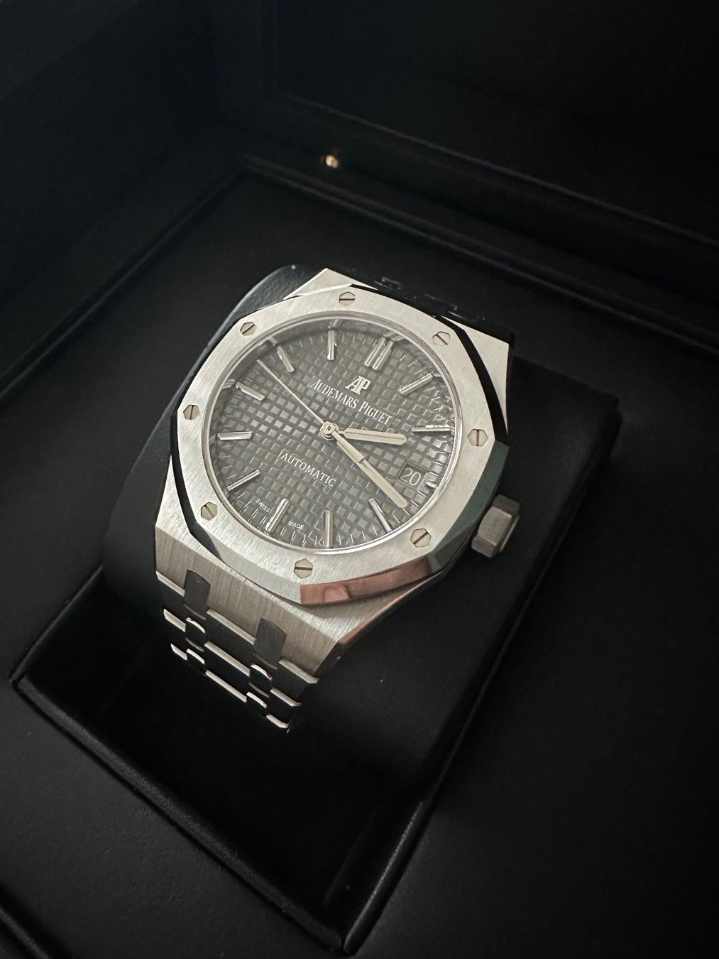 Audemars Piguet Orologi: Audemars Piguet Royal Oak - Ref. 15450st – Usato da Genève venduto da SovereignWatch 1