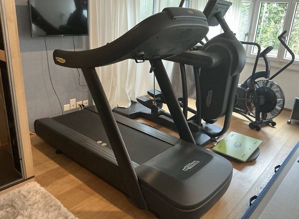 Technogym Hometrainer: Technogym RUN 1000 Profi Laufband – Gebraucht aus Aarburg von federer20