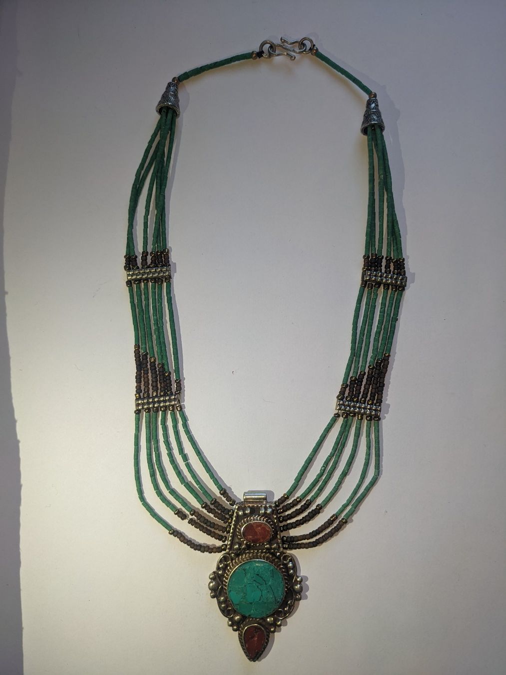 Catenine: Halskette aus Nepal – Nuovo (secondo la descrizione) da Basel venduto da N014