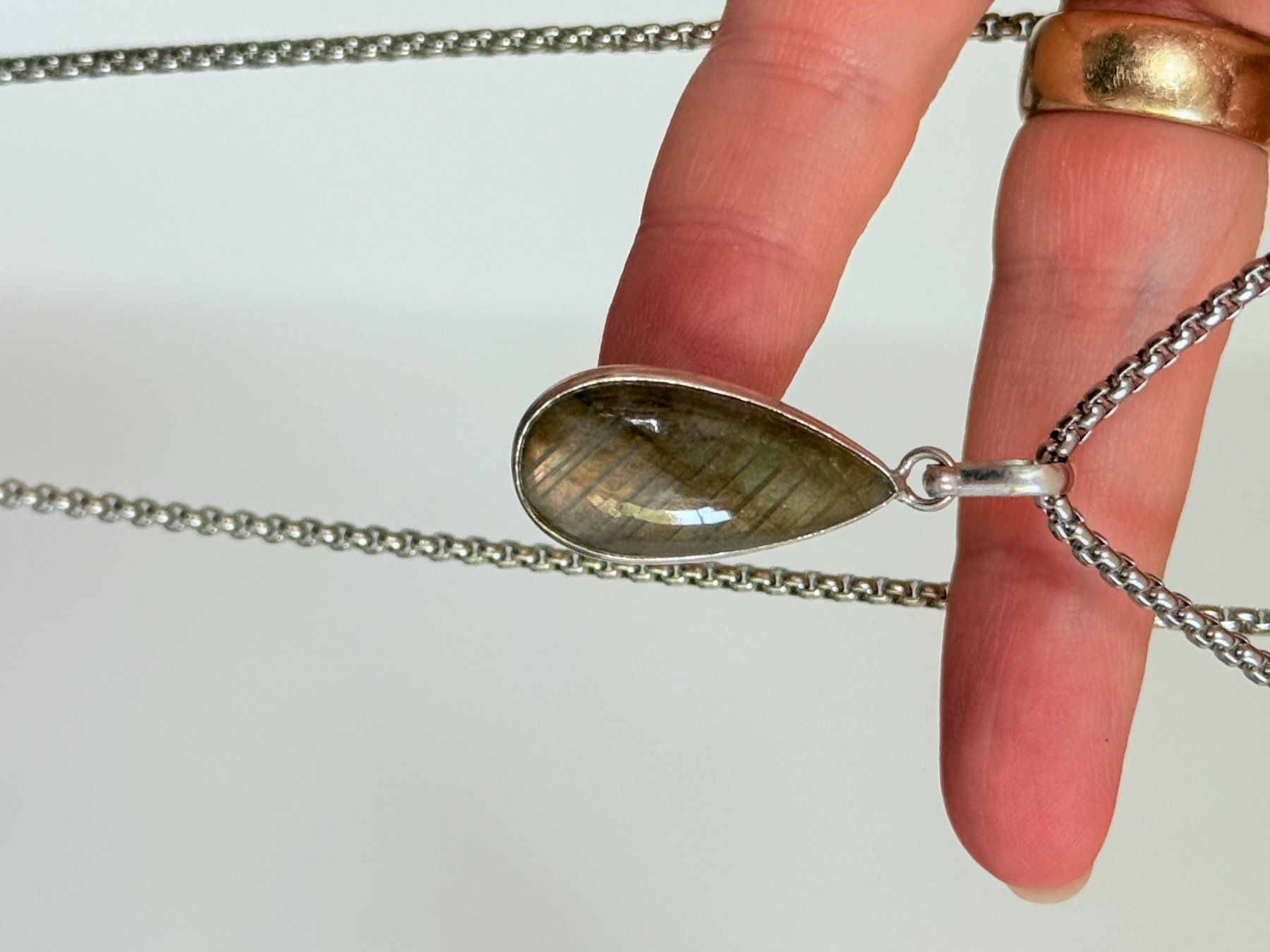 Ketten: Collier avec labradorite - Élégant & Naturel! – Neu und originalverpackt aus Genève von AWWA 4