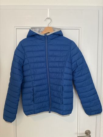 Steppjacke Okaidi blau mit Kapuze Grösse 164 cm gebraucht