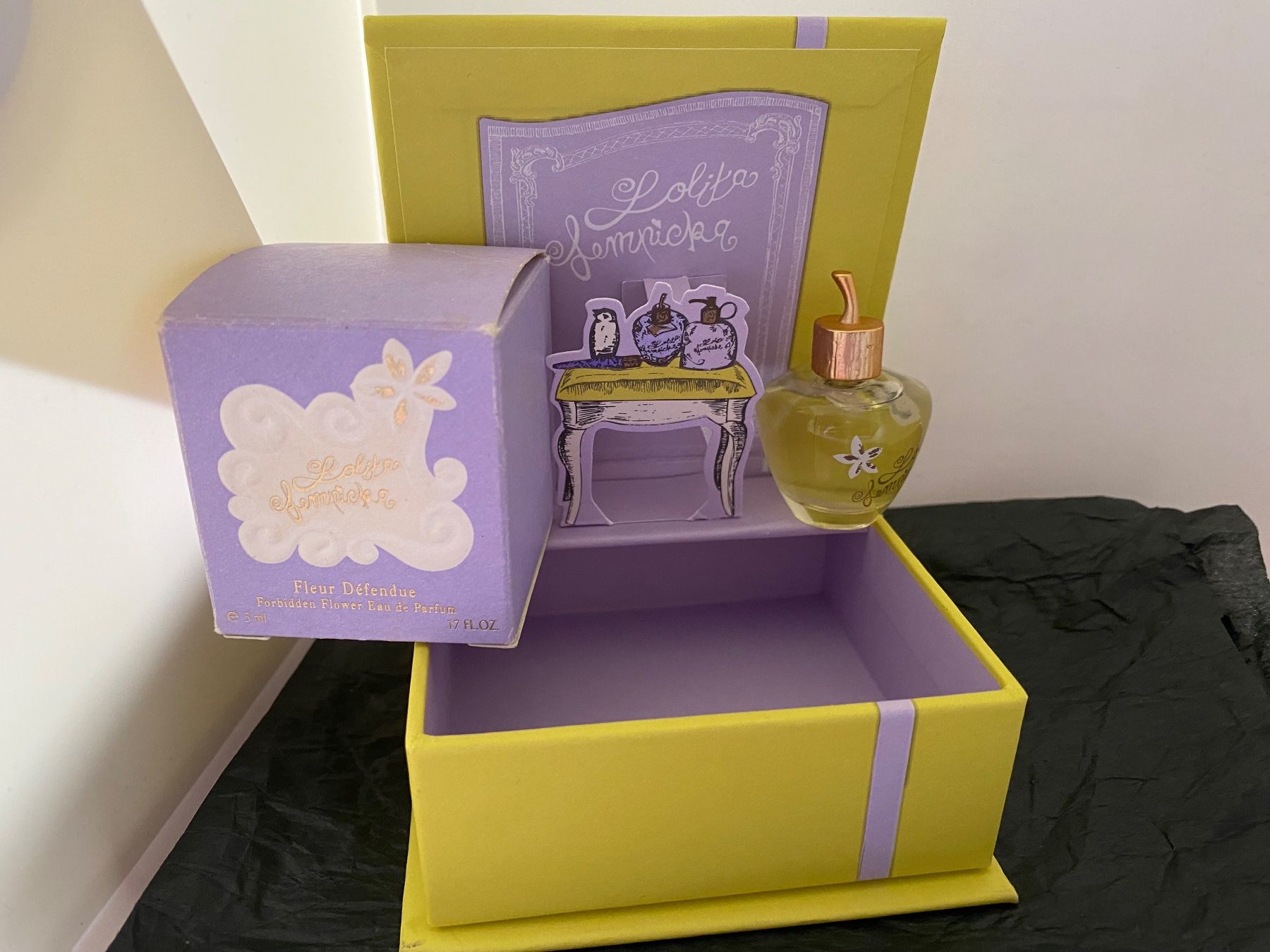Parfum & Eau de Toilette: Miniature Lolita Lempicka Fleur Défendue – Neu und originalverpackt aus Bouveret von wes_7zll