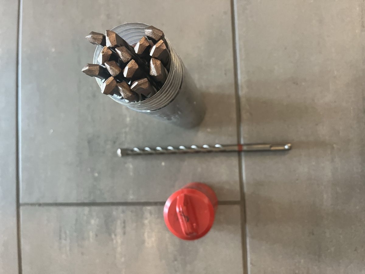 Hilti Tutti gli attrezzi: Hilti Beton Stein Bohrer 10mm – Nuovo e nell'imballaggio originale da Neerach venduto da fuz_8d7l 5
