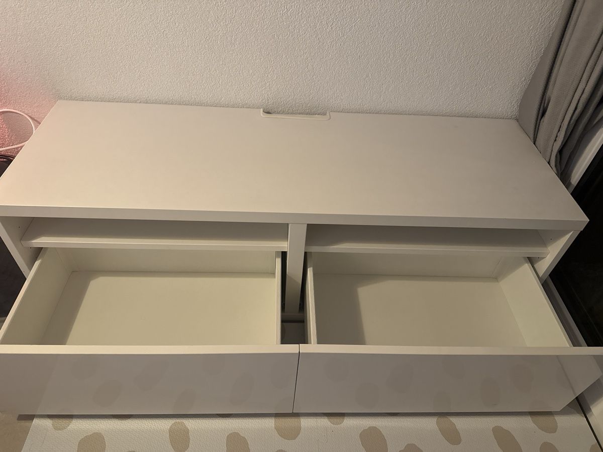 Ikea Mobili TV: Ikea Fernsehmöbel – Usato da Bad Ragaz venduto da anj_tpy5 1