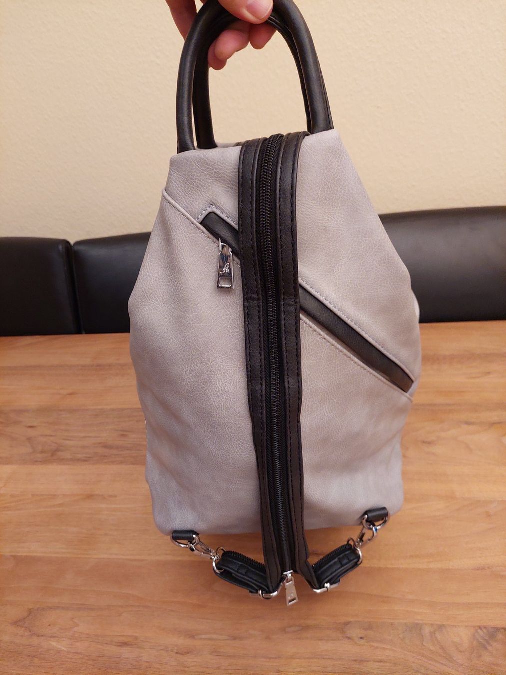 Zaini: Grau/schwarzer Rucksack / Handtasche, Leder, neuwertig – Nuovo (secondo la descrizione) da Brunnen venduto da Livianda 4
