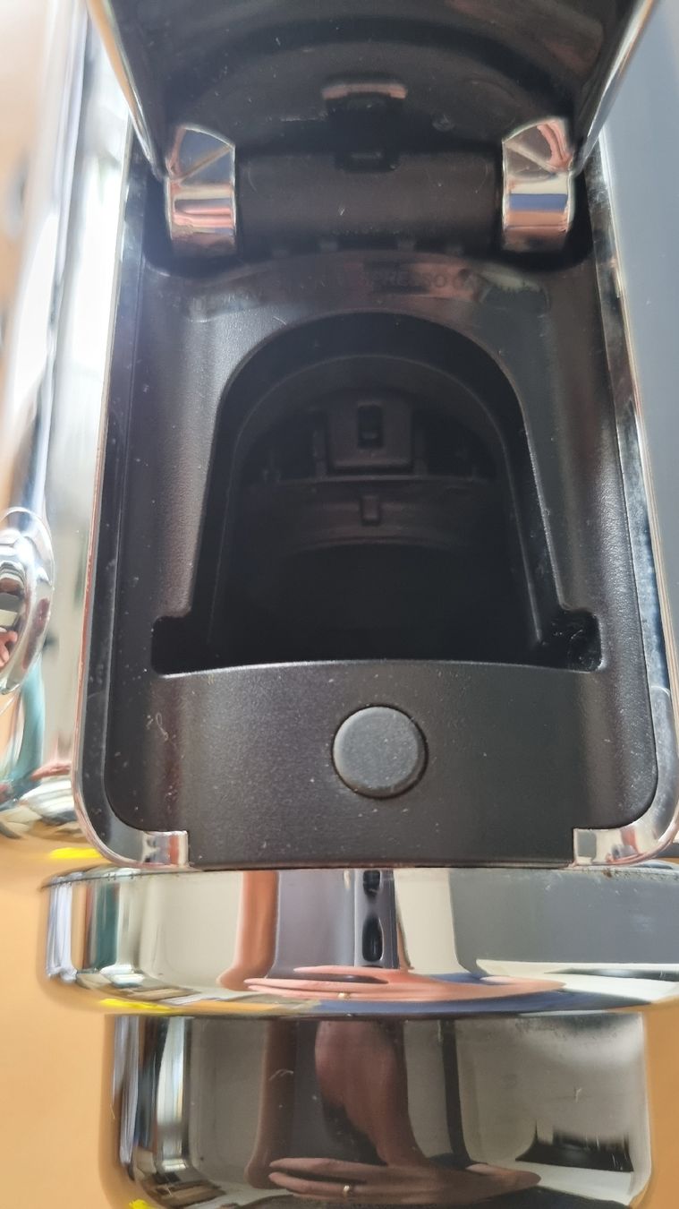 Krups Machines à café & Machines à expresso: Machine à café Nespresso Krups – Défectueux à Bulle par Niko1630 2