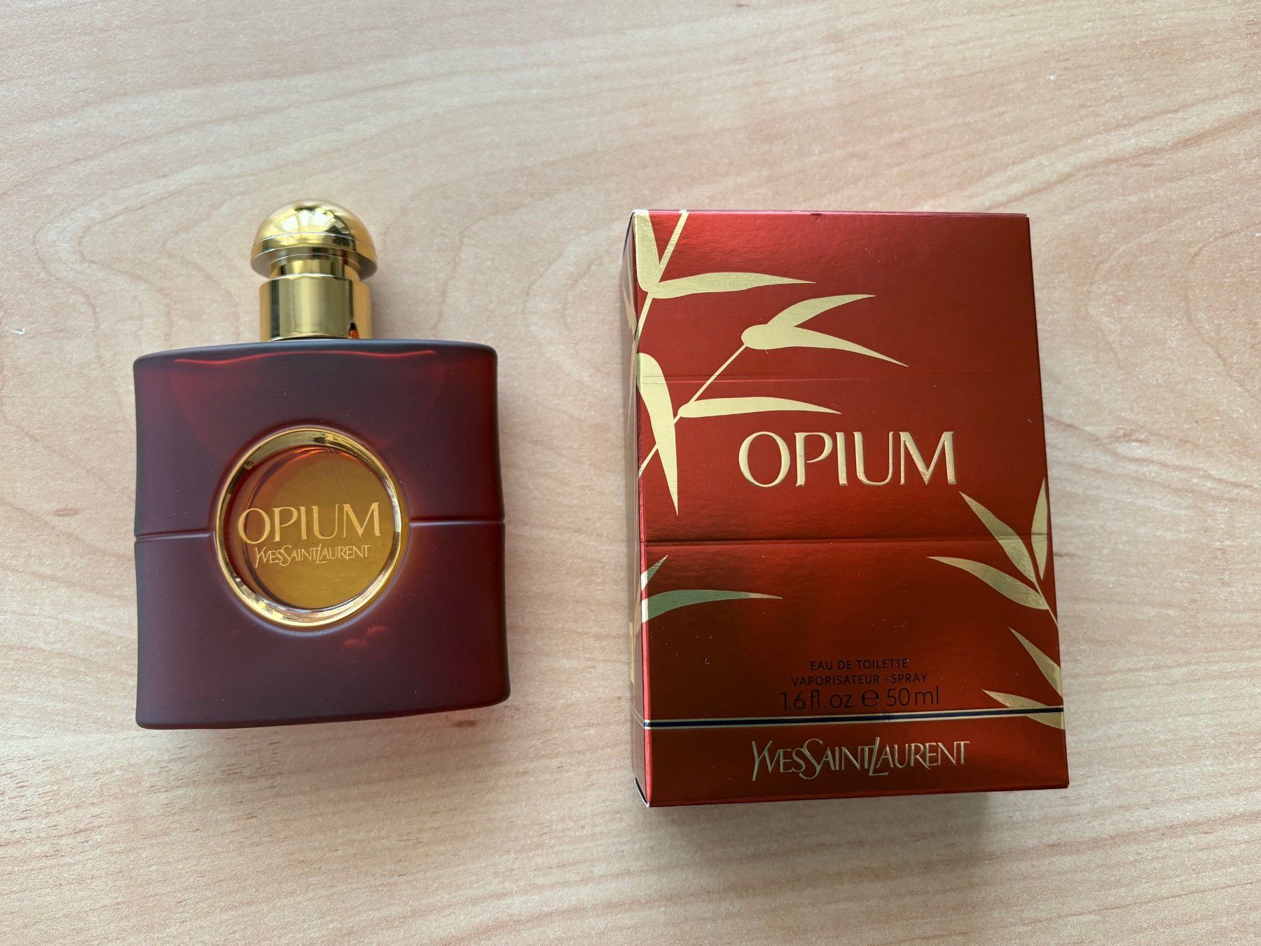 Saint Laurent Profumi & Eau de Toilette: Yves Saint Laurent Opium Eau de Toilette – Nuovo (secondo la descrizione) da Meiringen venduto da Lindesberg
