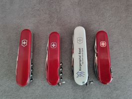 4 Stück Sackmesser /2 Victorinox Officier Suisse / 2 Wenger